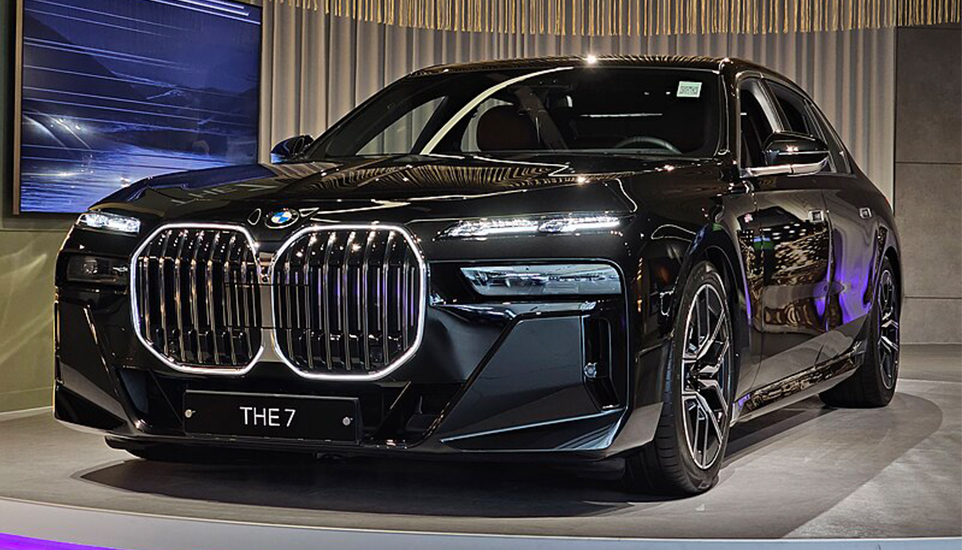 BMW 7 Series S-class